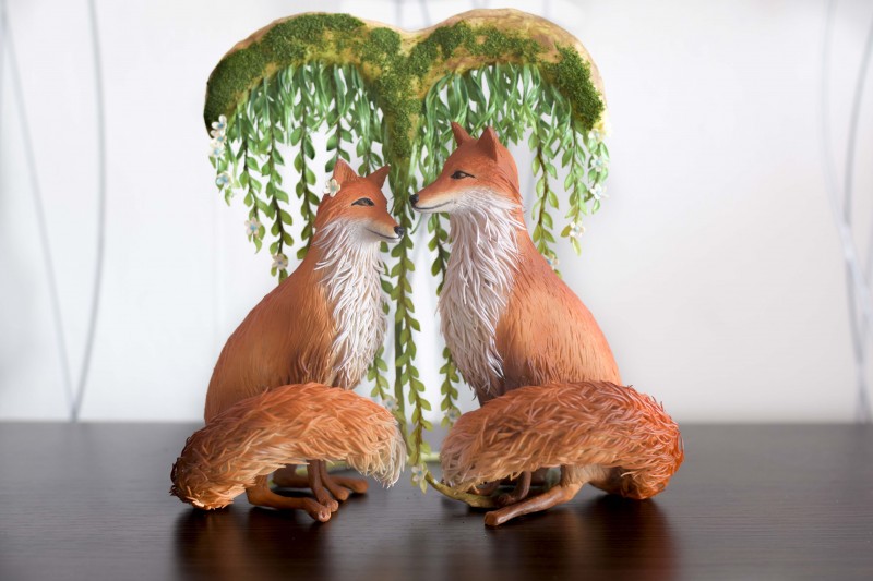 Foxes in love statue by handmade 