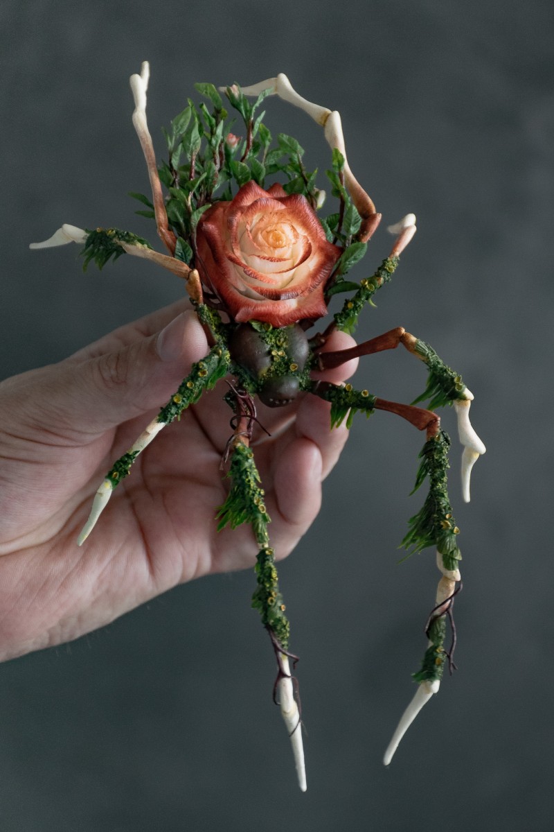 Spider sculpture by handmade 